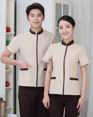 Đồng phục buồng phòng khách sạn màu be viền cổ áo