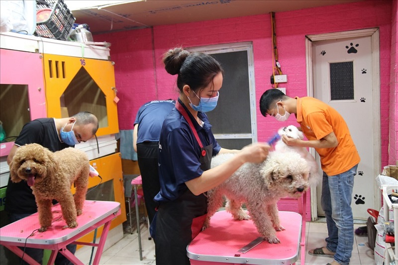Đồng phục giúp khẳng định uy tín, trao niềm tin đối với khách hàng