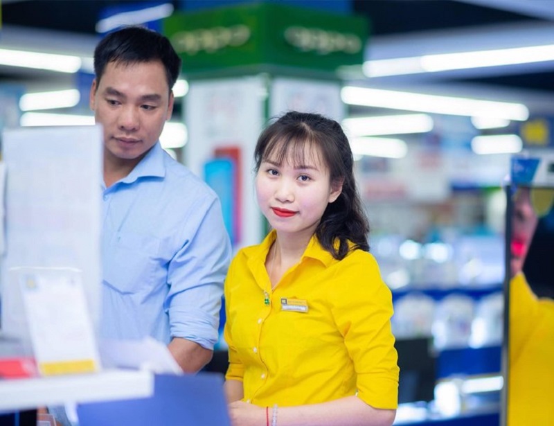 Đồng phục cửa hàng điện tử điện lạnh cần thiết kế trang nhã, lịch sự