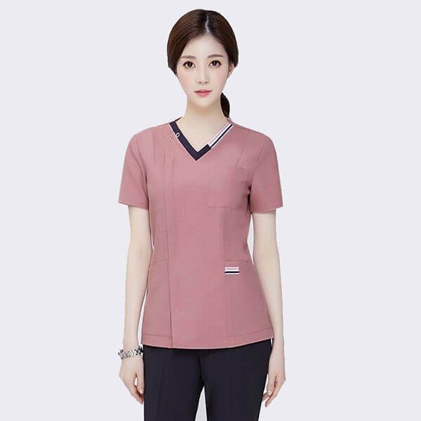 Đồng phục massage màu hồng cổ viền đen cực chất, form Regular Fit, vải Kate Silk