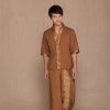 Đồng phục nhà hàng Thái Lan màu nâu phối họa tiết