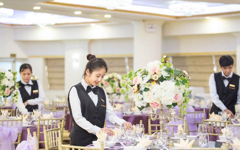 Đồng phục nhà hàng tiệc cưới