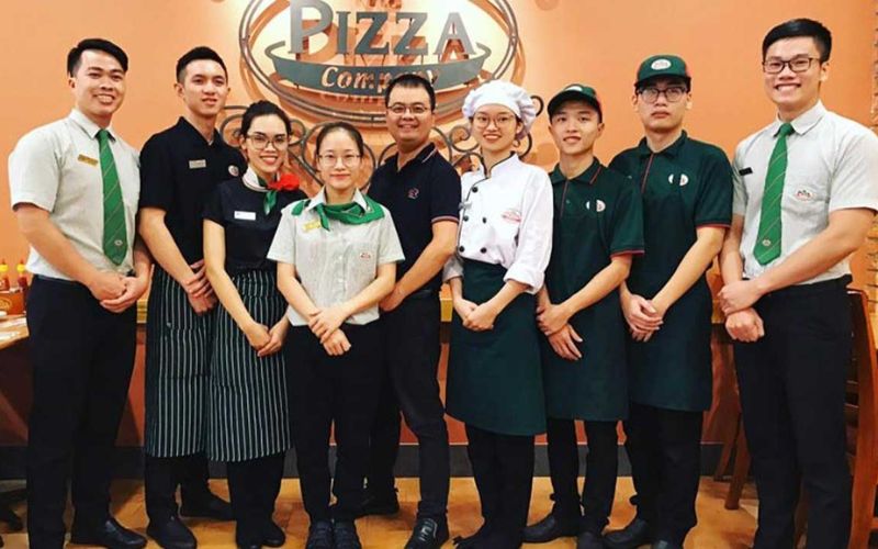 may đồng phục quán pizza