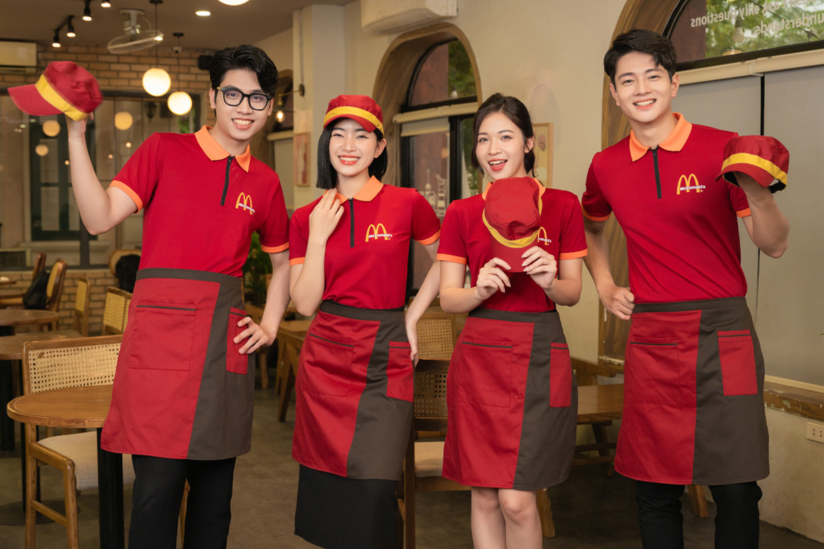 Sử dụng vải bio cool, cotton, poly để may áo thun nhà hàng