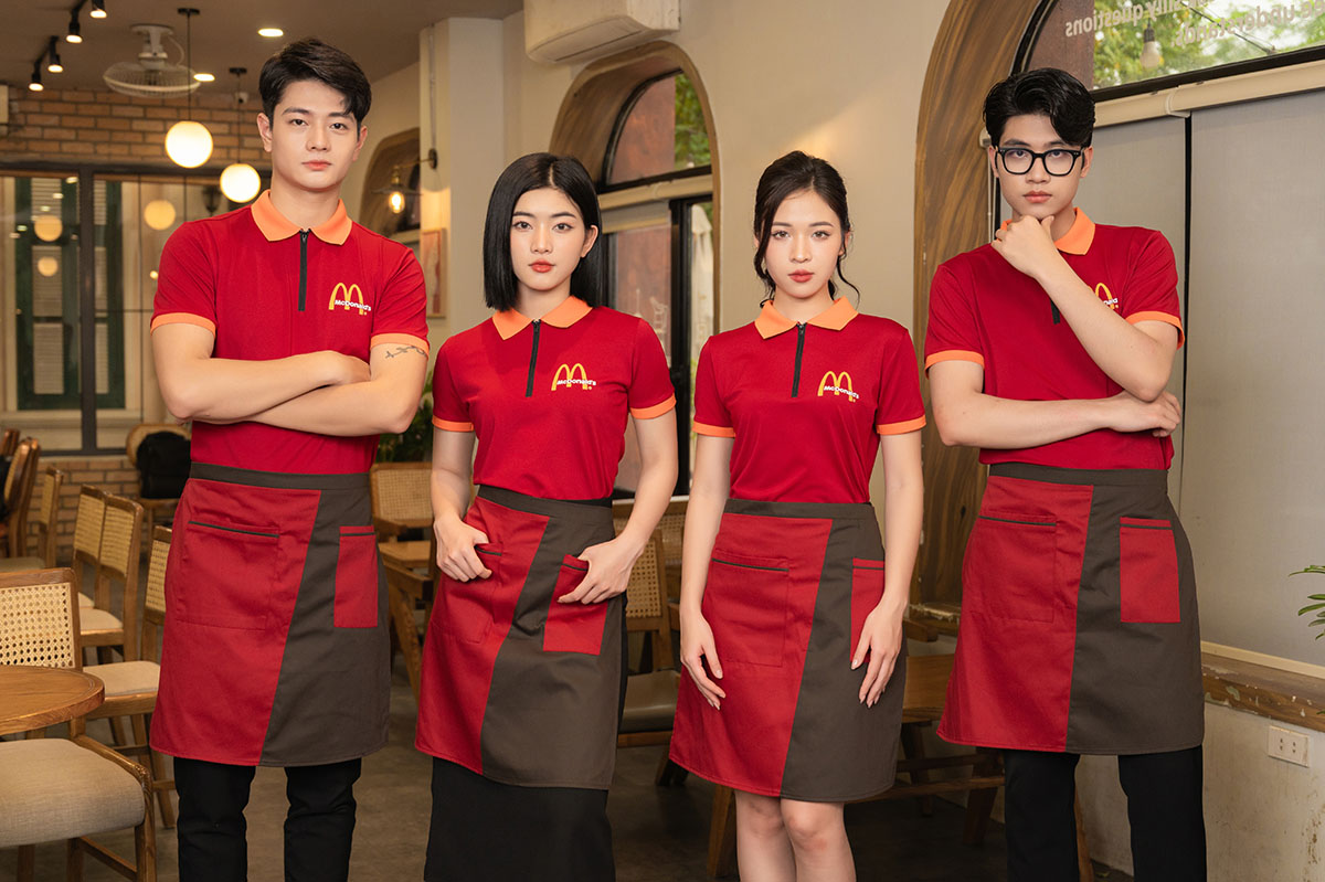 Mẫu tạp dề nhà hàng hiện đại, form đẹp, chất liệu bền