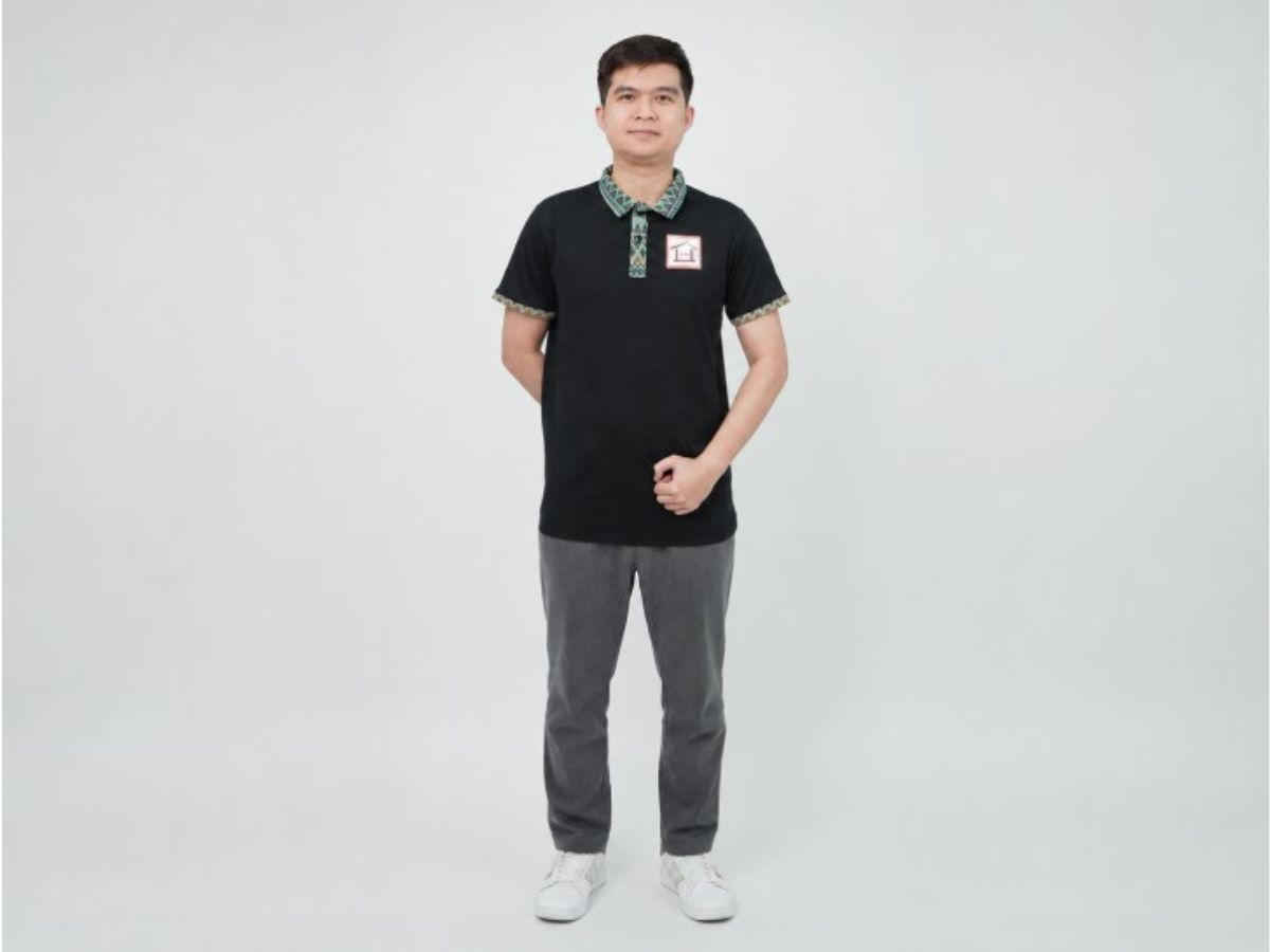 Chọn size đúng là yếu tố quan trọng giúp áo đồng phục nam lên phom đẹp