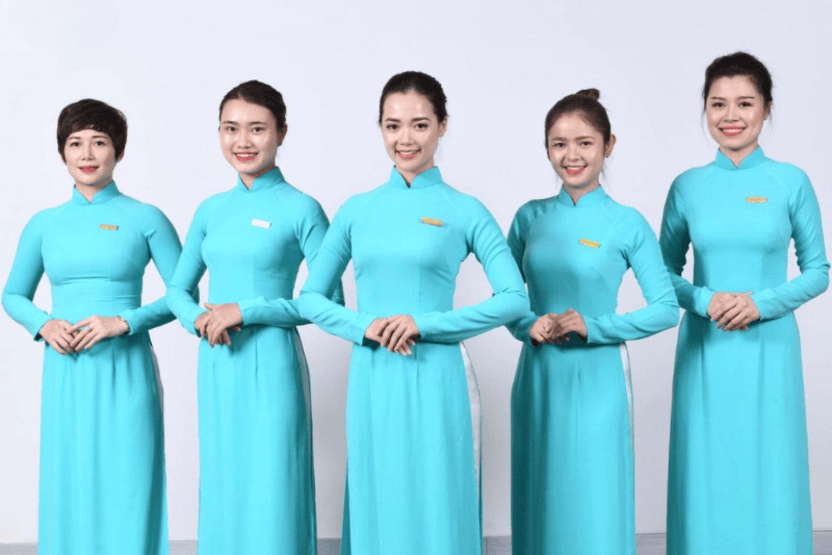 Hướng dẫn chọn áo dài đồng phục phù hợp doanh nghiệp