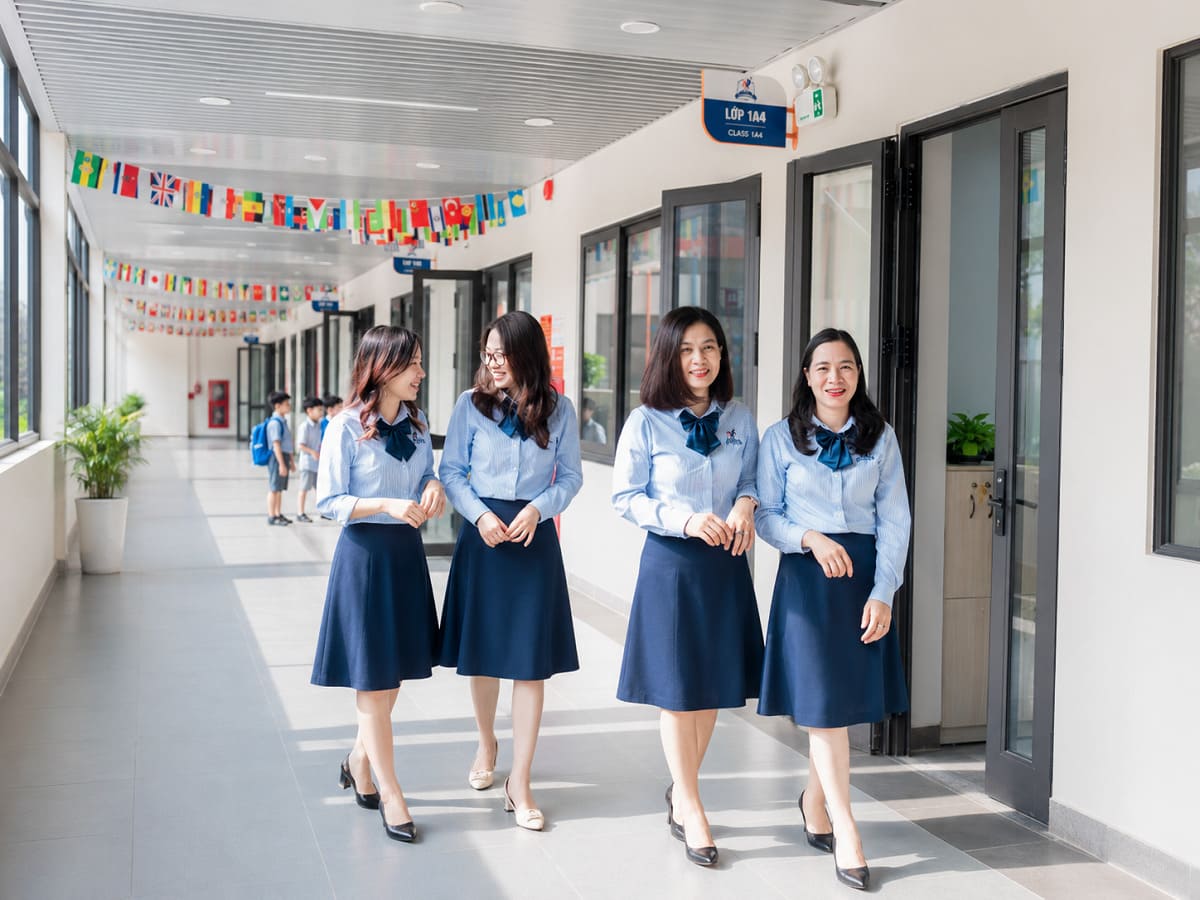 Chân váy chữ A giúp che khuyết điểm cho người mặc