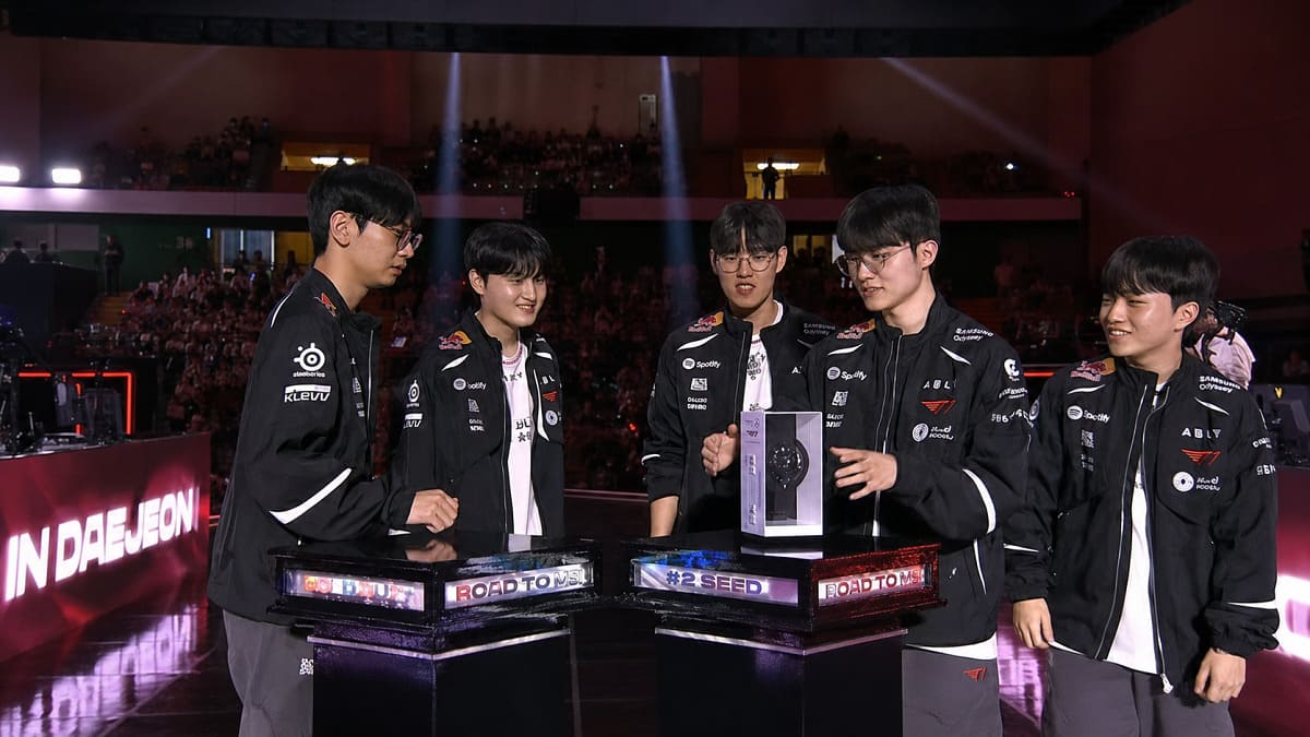 Mẫu đồng phục game esport phong cách Minimalist Tech sử dụng bố cục gọn