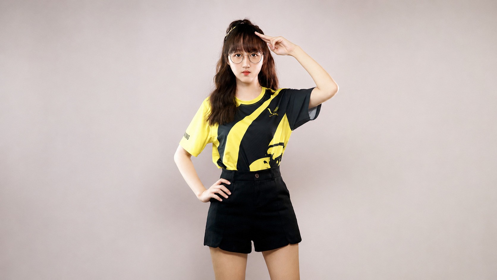 Áo eSport dành cho nữ cần được điều chỉnh phom dáng