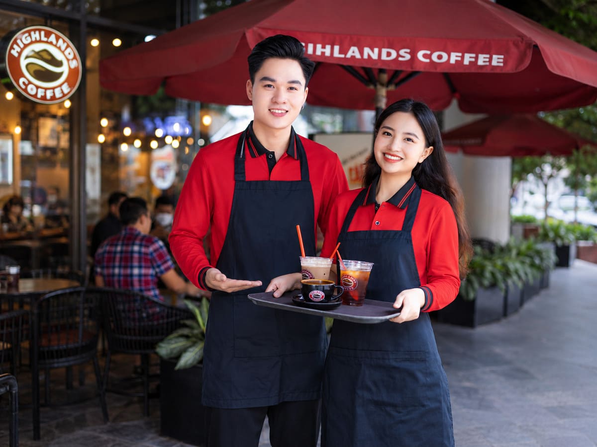 Áo polo dài tay thiết kế gọn nhẹ giúp nhân viên dễ thao tác