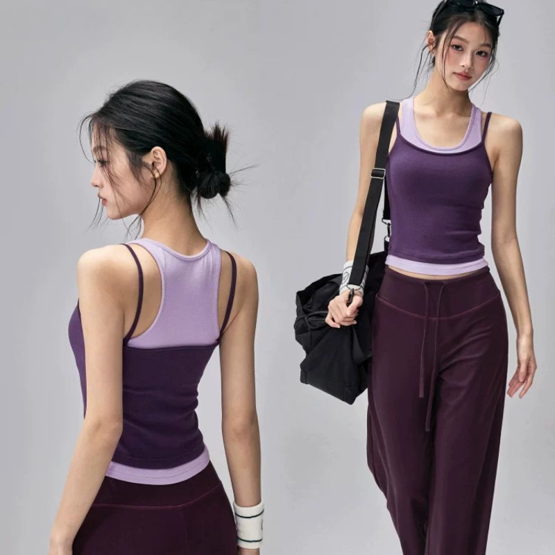 Áo yoga phối hai gam màu tương phản, tạo điểm nhấn trẻ trung và cá tính