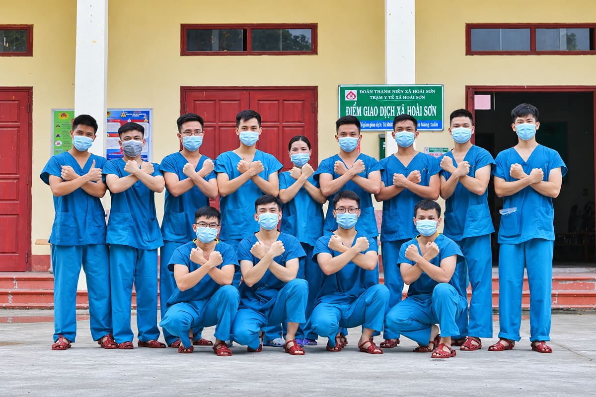 Bộ đồ Scrubs chuyên dụng cho học viên quân y, thoải mái khi thực hành y khoa
