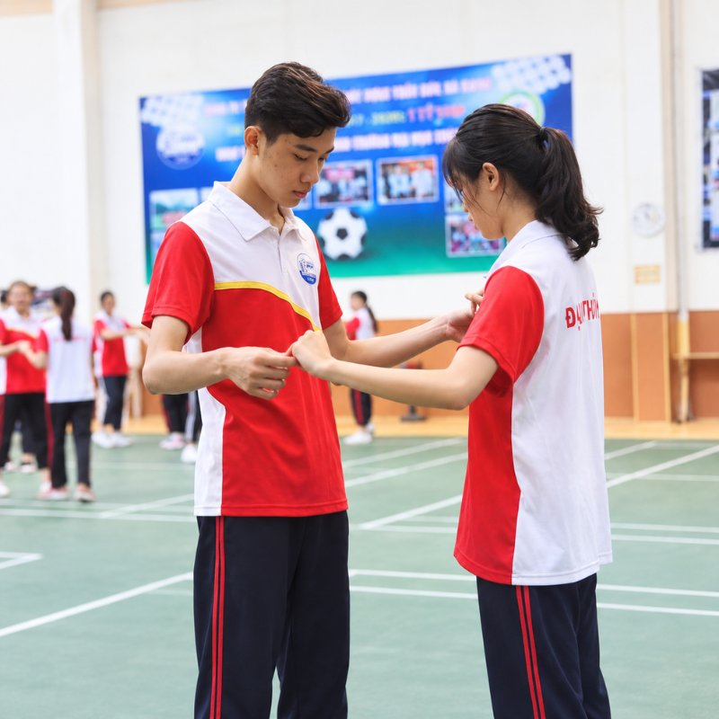 Bộ đồng phục thể dục TLU thoải mái trong các giờ vận động