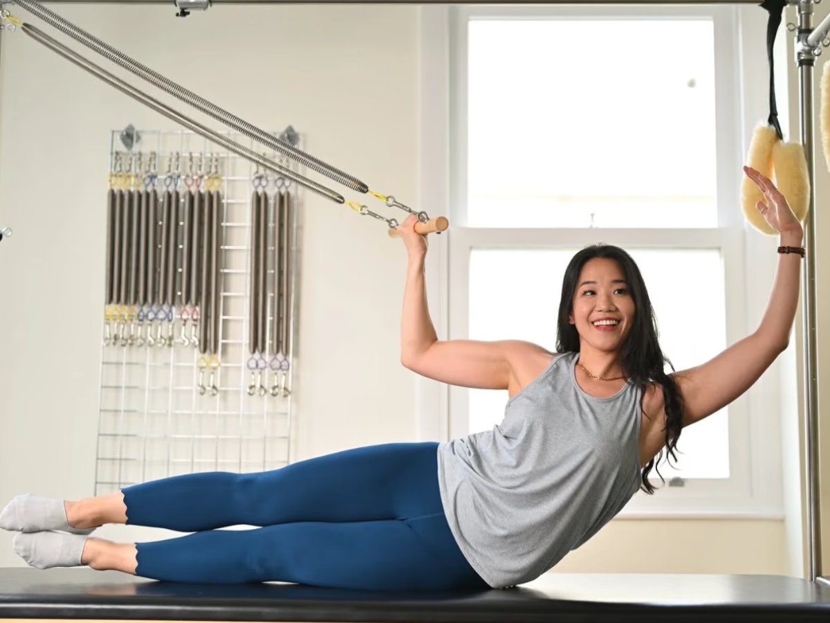 Chất liệu mềm mại, co giãn tốt giúp trang phục Pilates bền đẹp và thoải mái