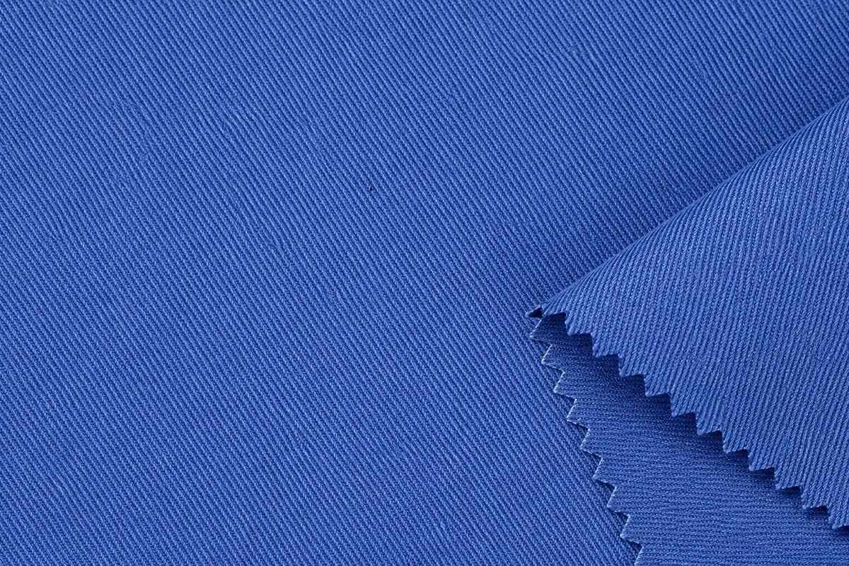 Chất liệu vải Kate phù hợp để may áo vest, quần âu