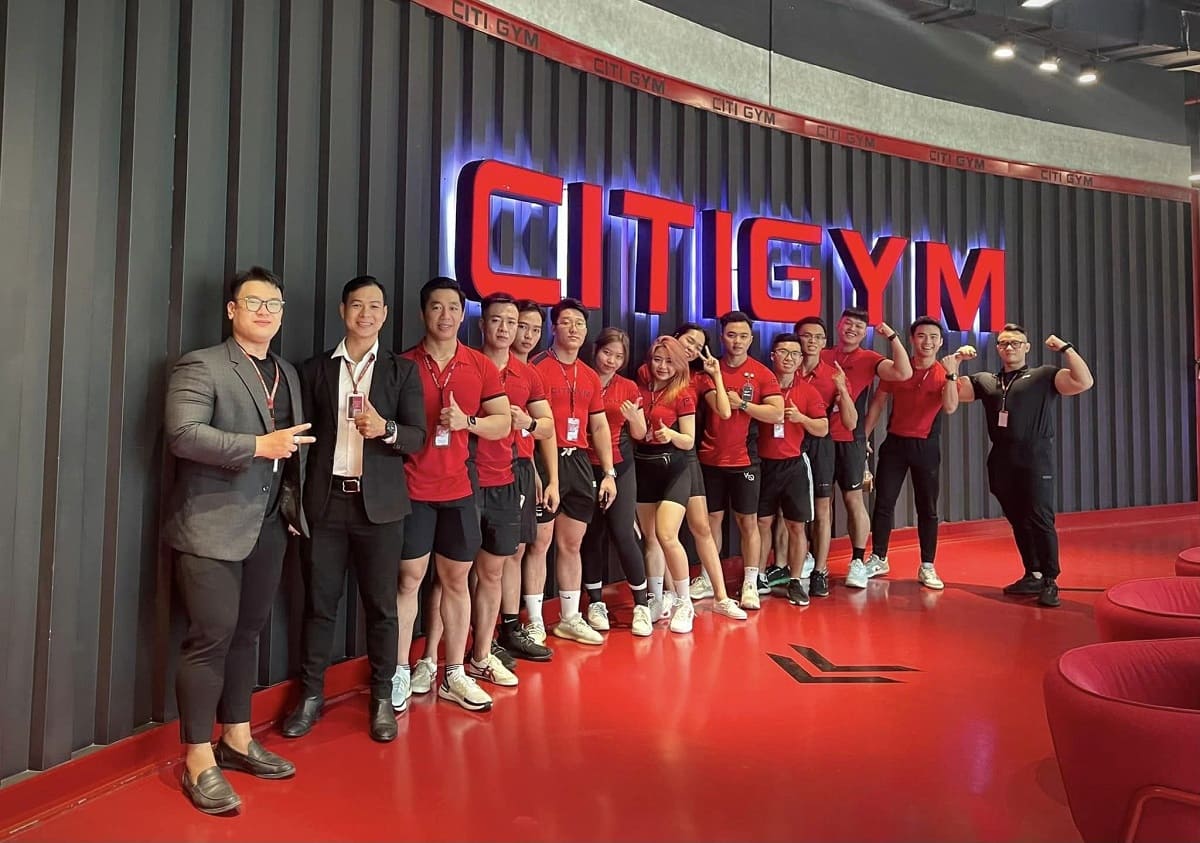 PT phòng gym nên có đồng phục riêng để tạo hình ảnh chuyên nghiệp