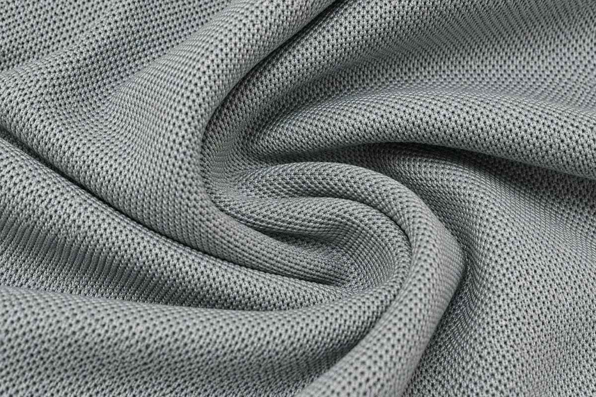 Vải cá sấu cotton pha polyester là lựa chọn phù hợp cho áo polo